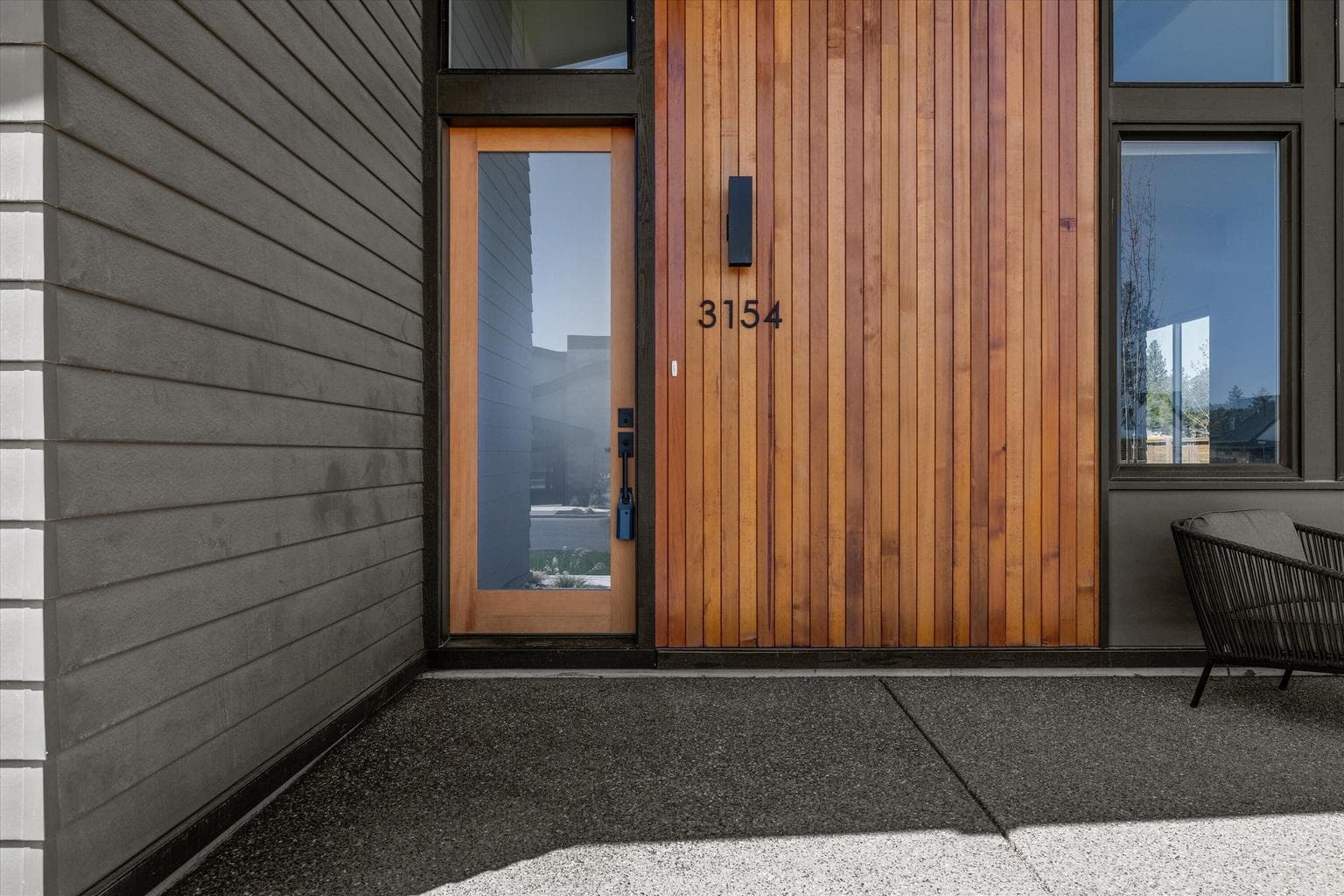 Photo of 3154 NW Strickland Way 3 of 40
