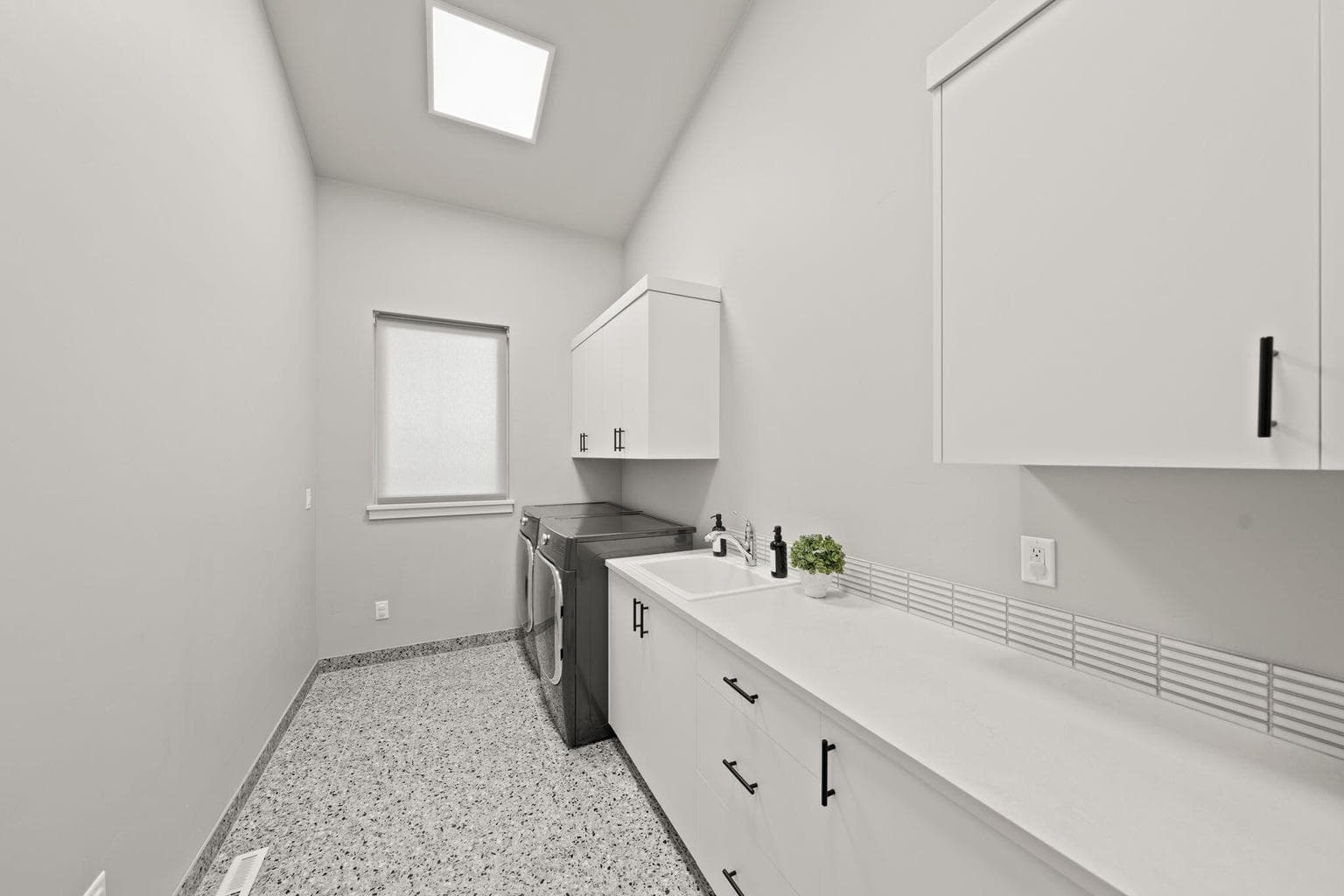 Photo of 3154 NW Strickland Way 34 of 40
