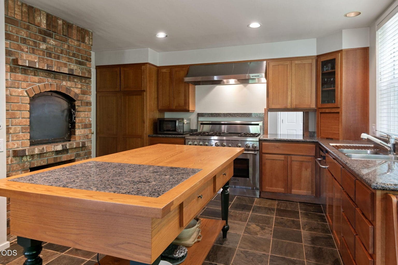 Photo of 61866 Bunker Hill Court 18 of 45