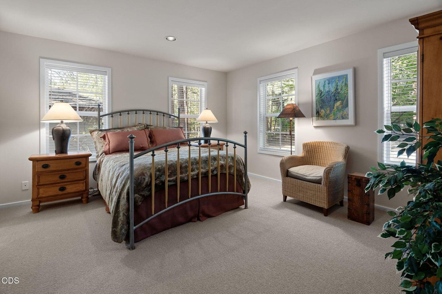 Photo of 61866 Bunker Hill Court 30 of 45