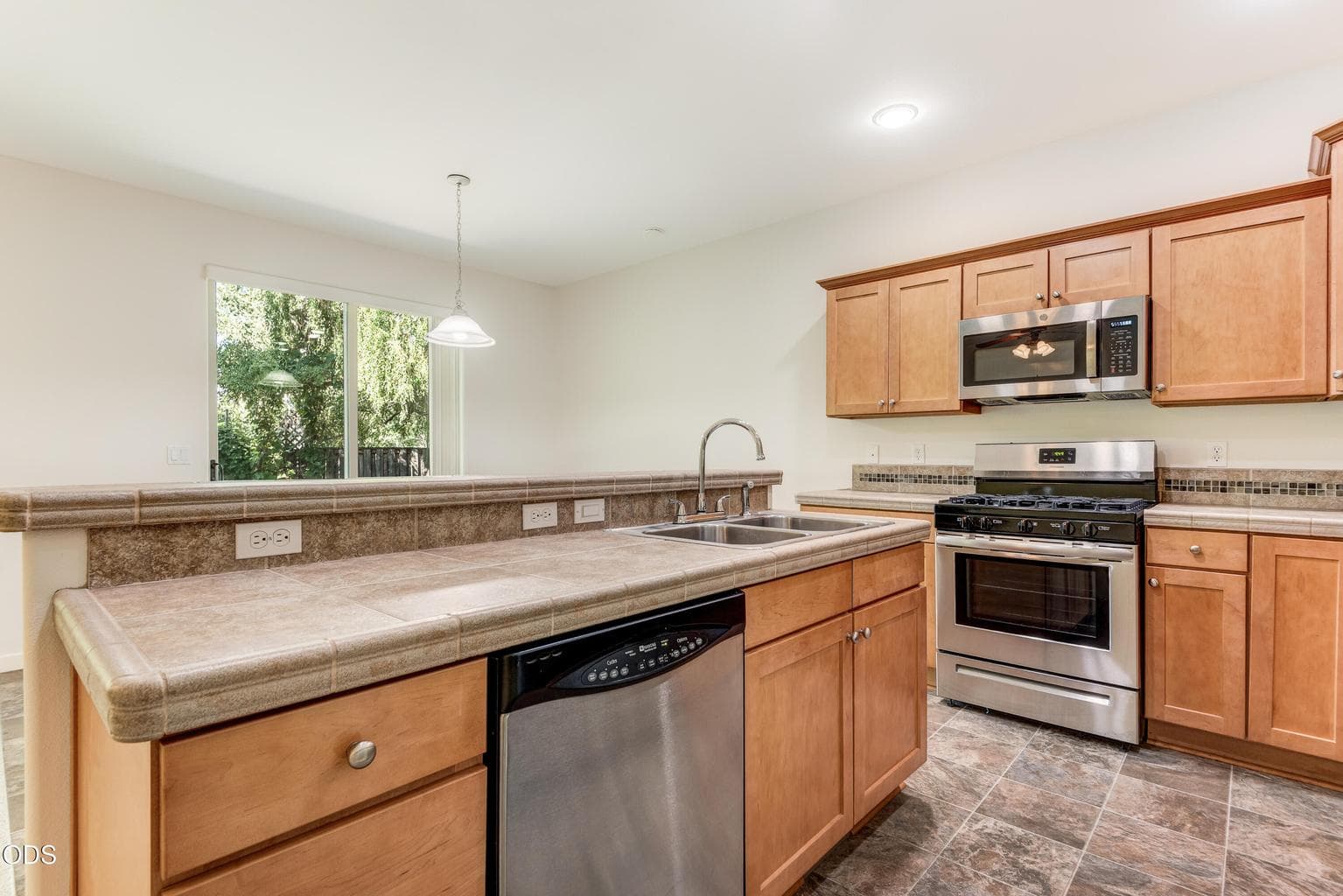 Photo of 2960 NE Conners Avenue 14 of 32