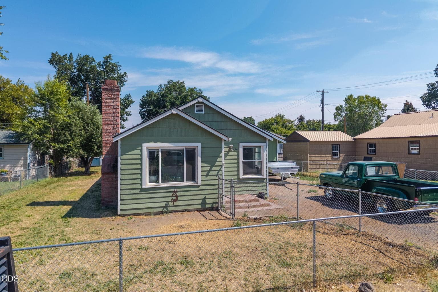Photo of 834 NW Ewen Street 30 of 41