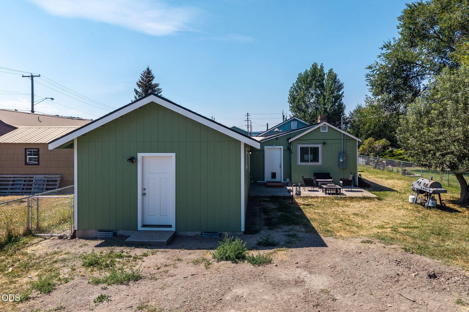 Photo of 834 NW Ewen Street 35 of 41
