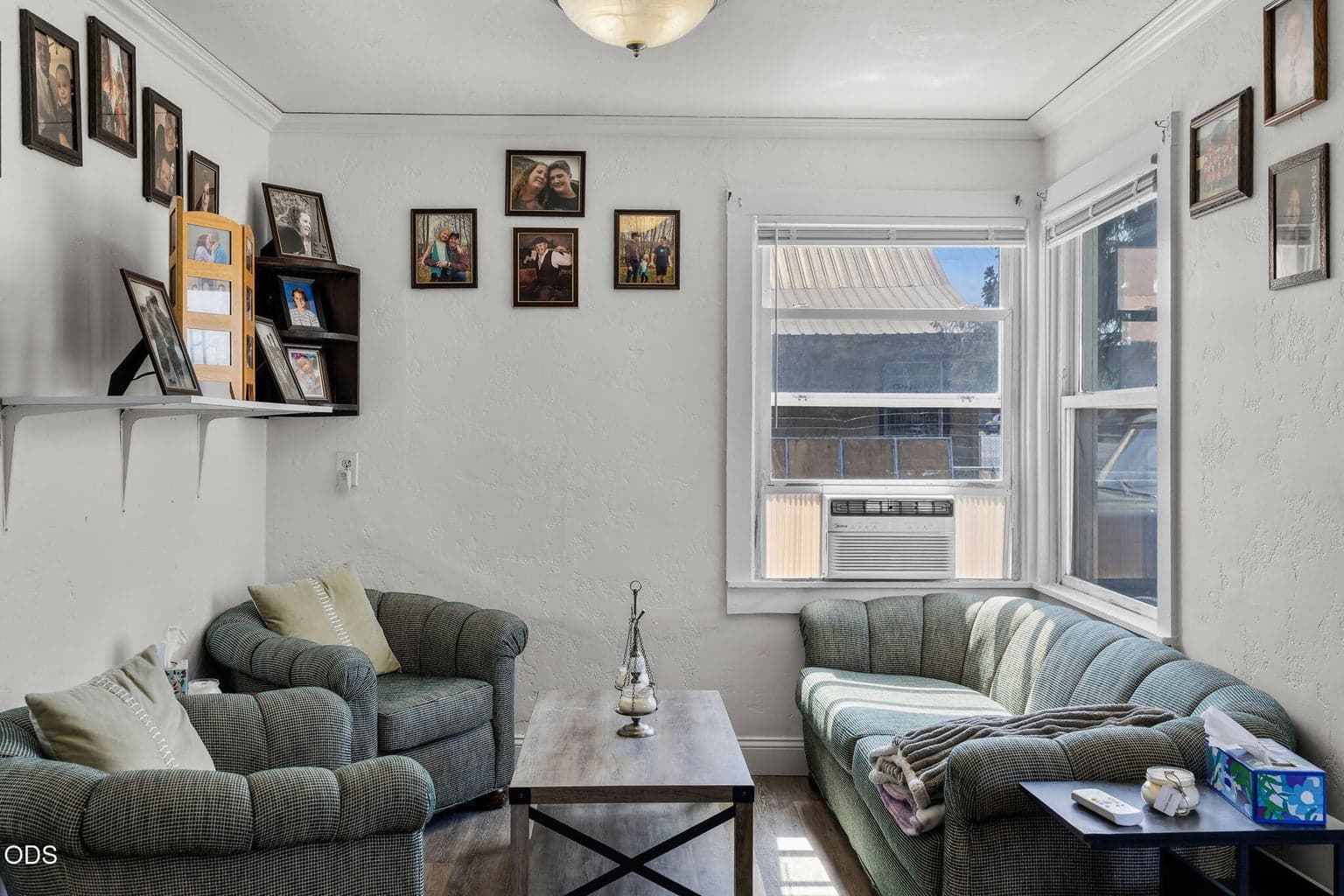 Photo of 834 NW Ewen Street 11 of 41