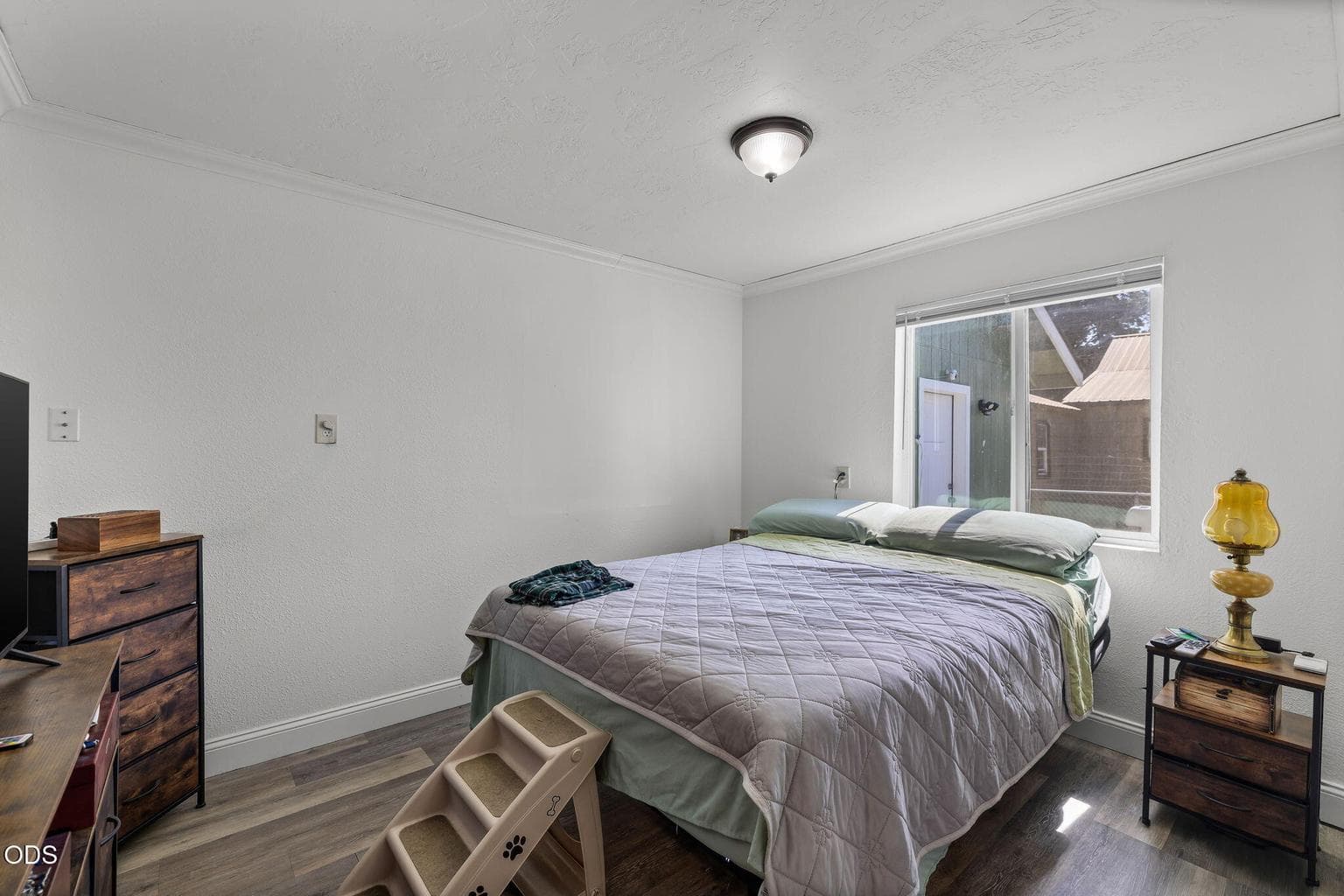 Photo of 834 NW Ewen Street 14 of 41