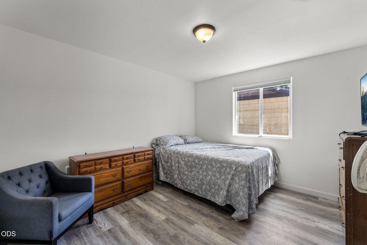 Photo of 834 NW Ewen Street 21 of 41