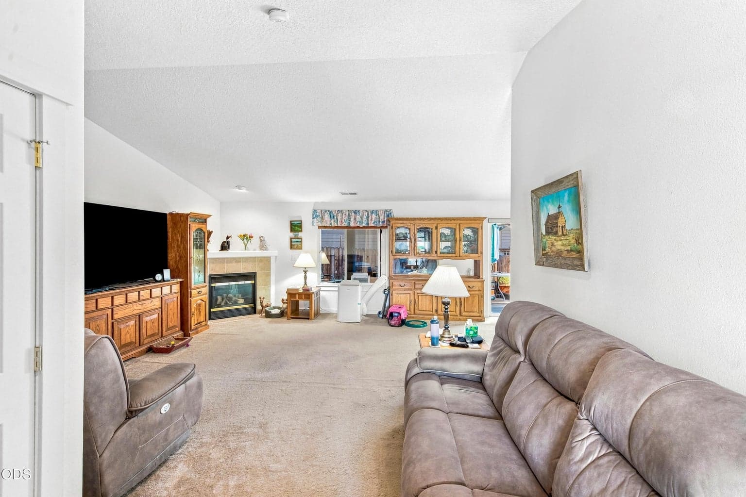 Photo of 2227 Newberry Court 3 of 23