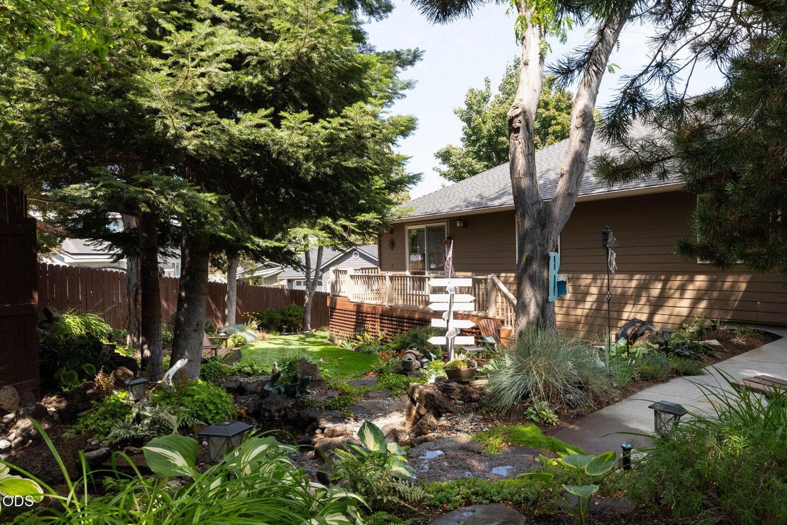 Photo of 2462 NE Lynda Lane 37 of 42