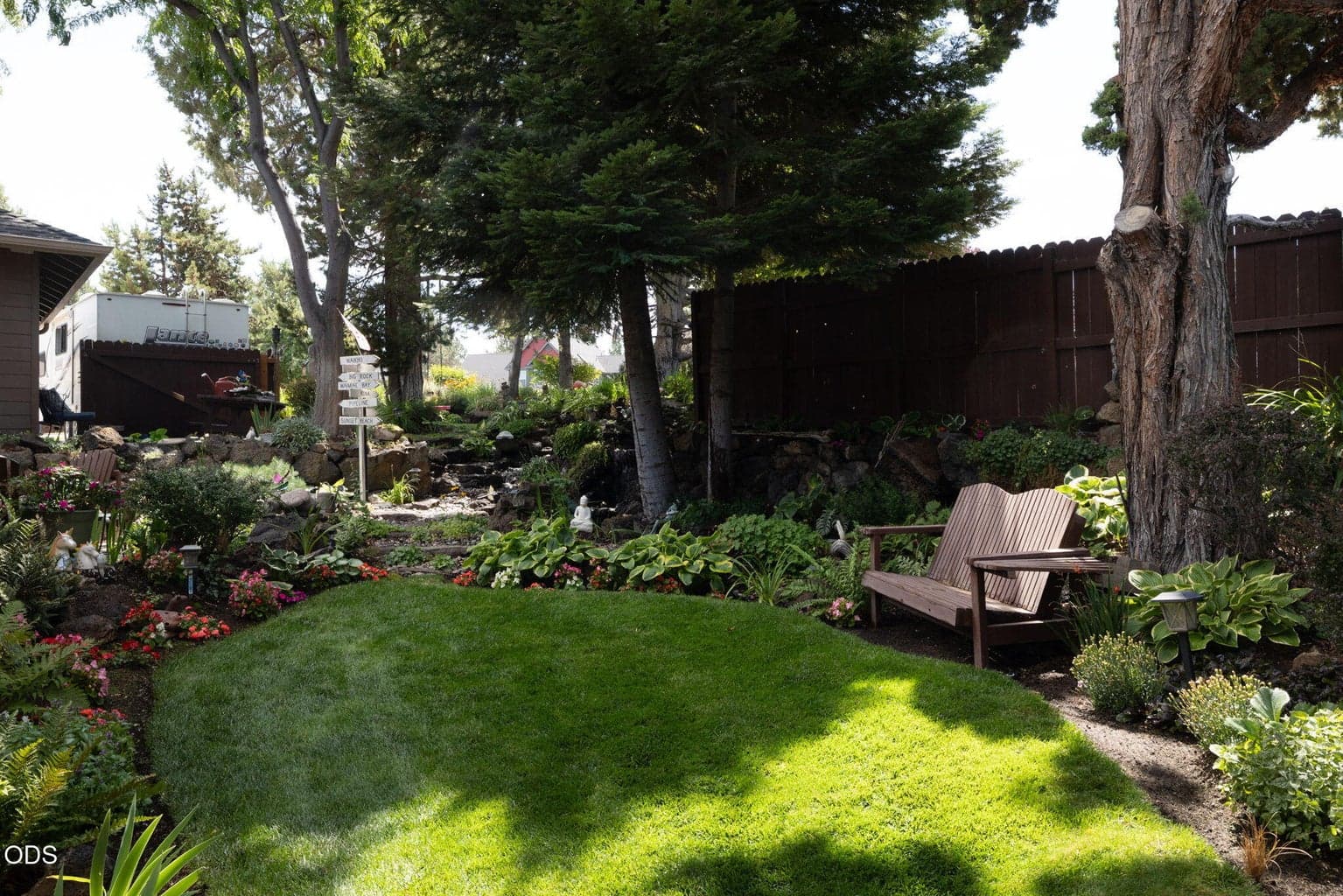 Photo of 2462 NE Lynda Lane 7 of 42