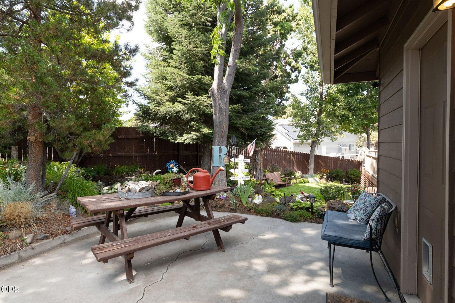 Photo of 2462 NE Lynda Lane 8 of 42