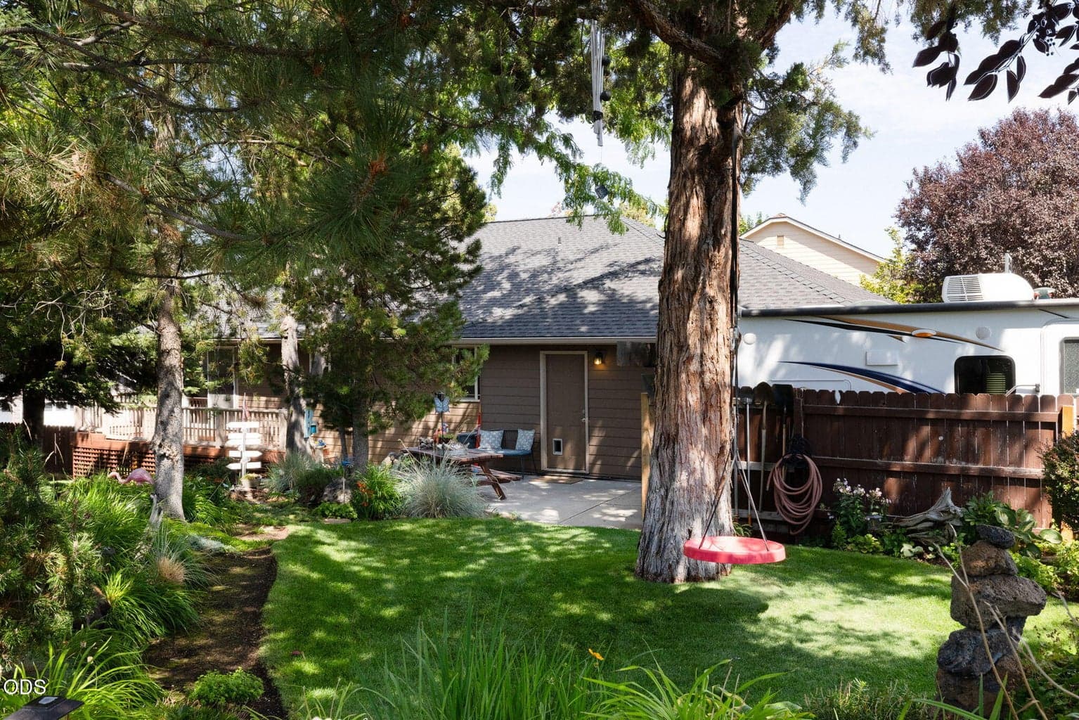 Photo of 2462 Lynda Lane 4 of 42