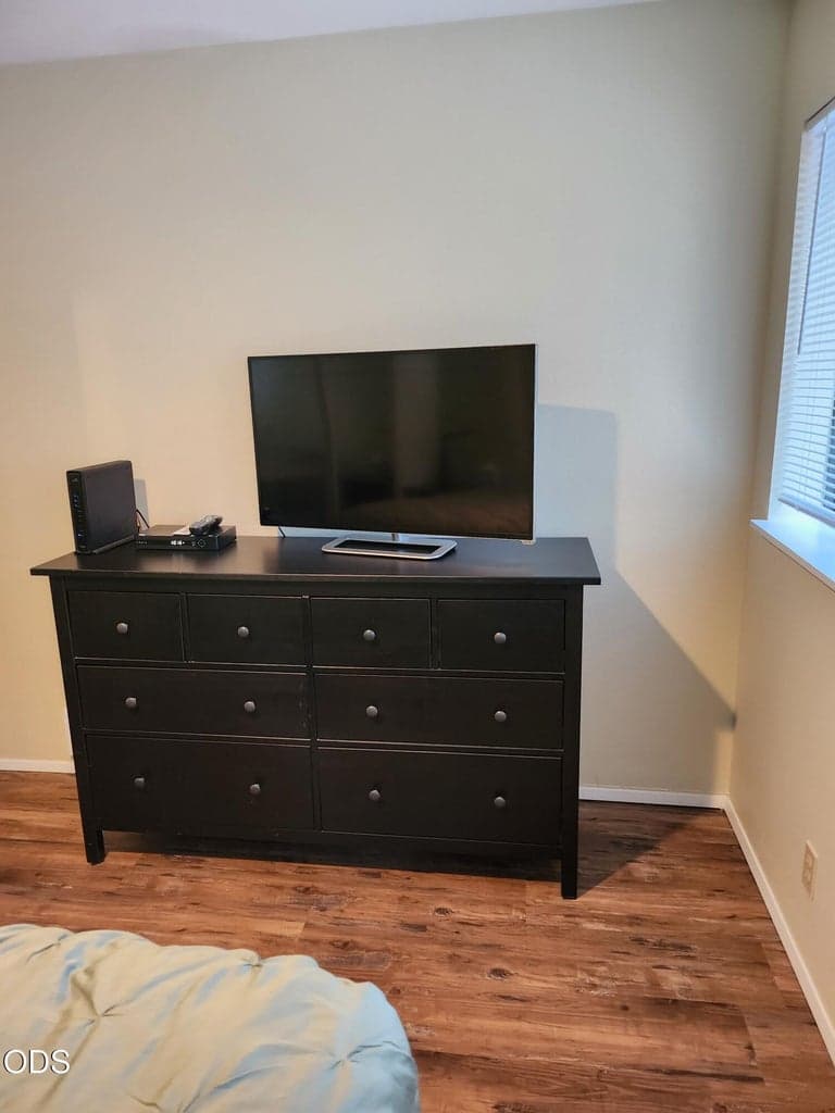 Photo of 56856 Enterprise Drive 5 of 10