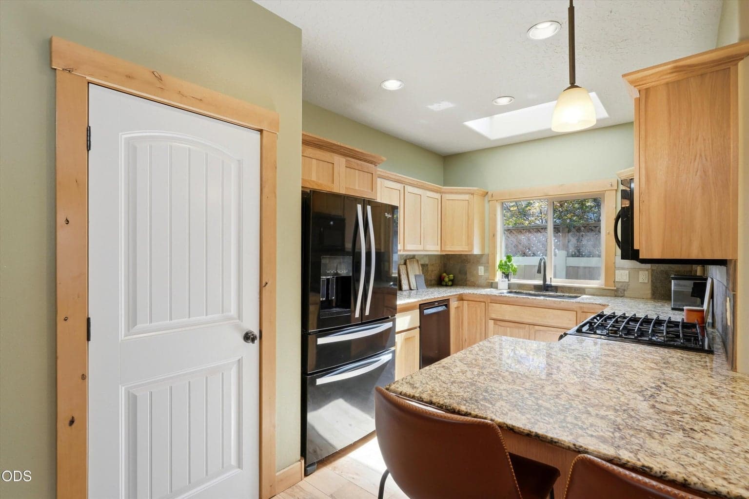 Photo of 61390 Merriewood Court 7 of 34