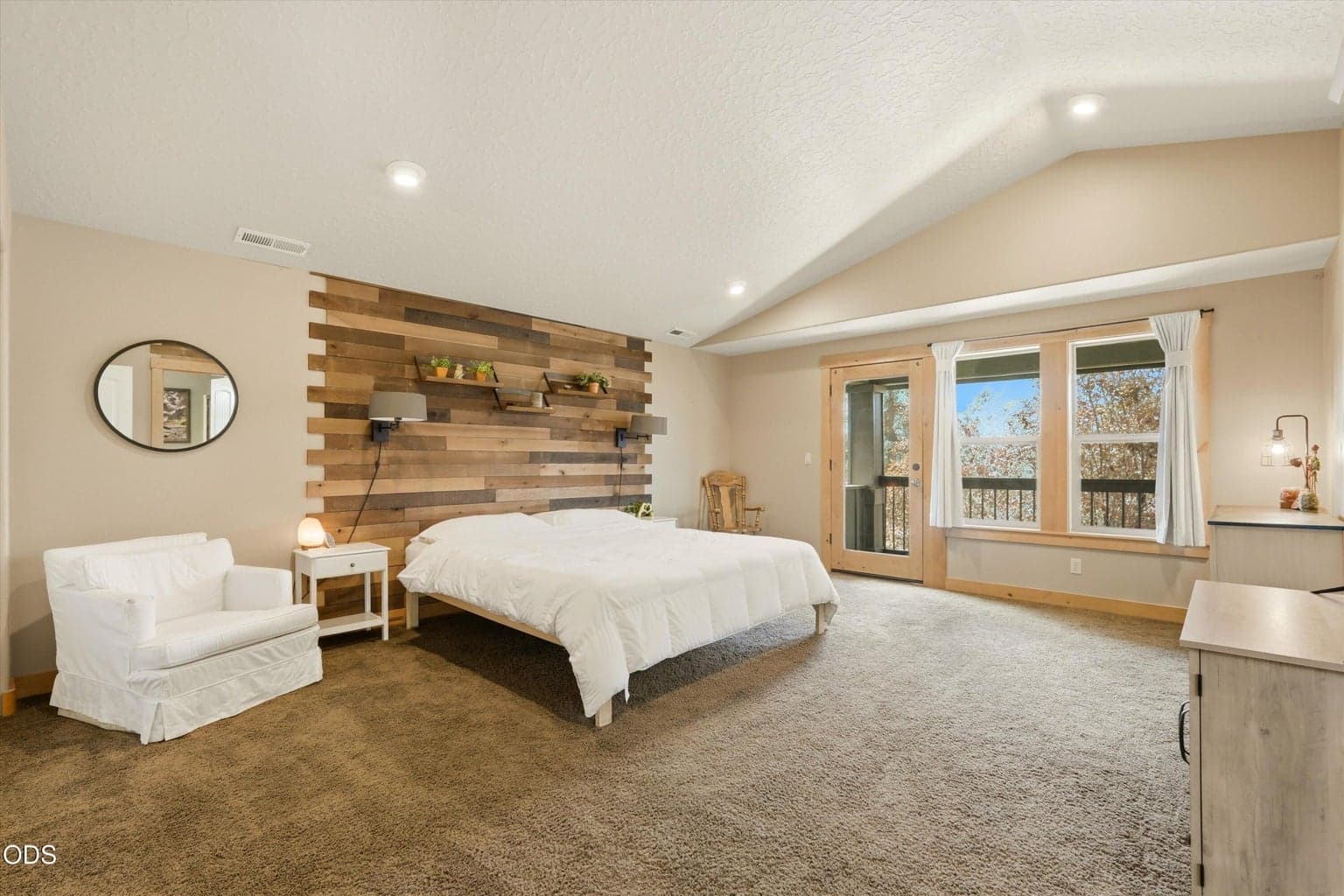 Photo of 61390 Merriewood Court 11 of 34