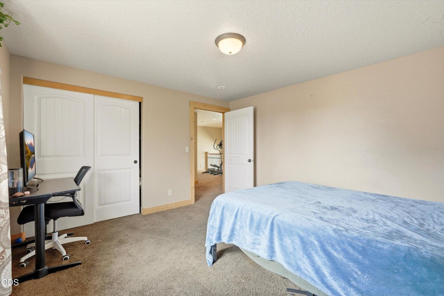 Photo of 61390 Merriewood Court 19 of 34