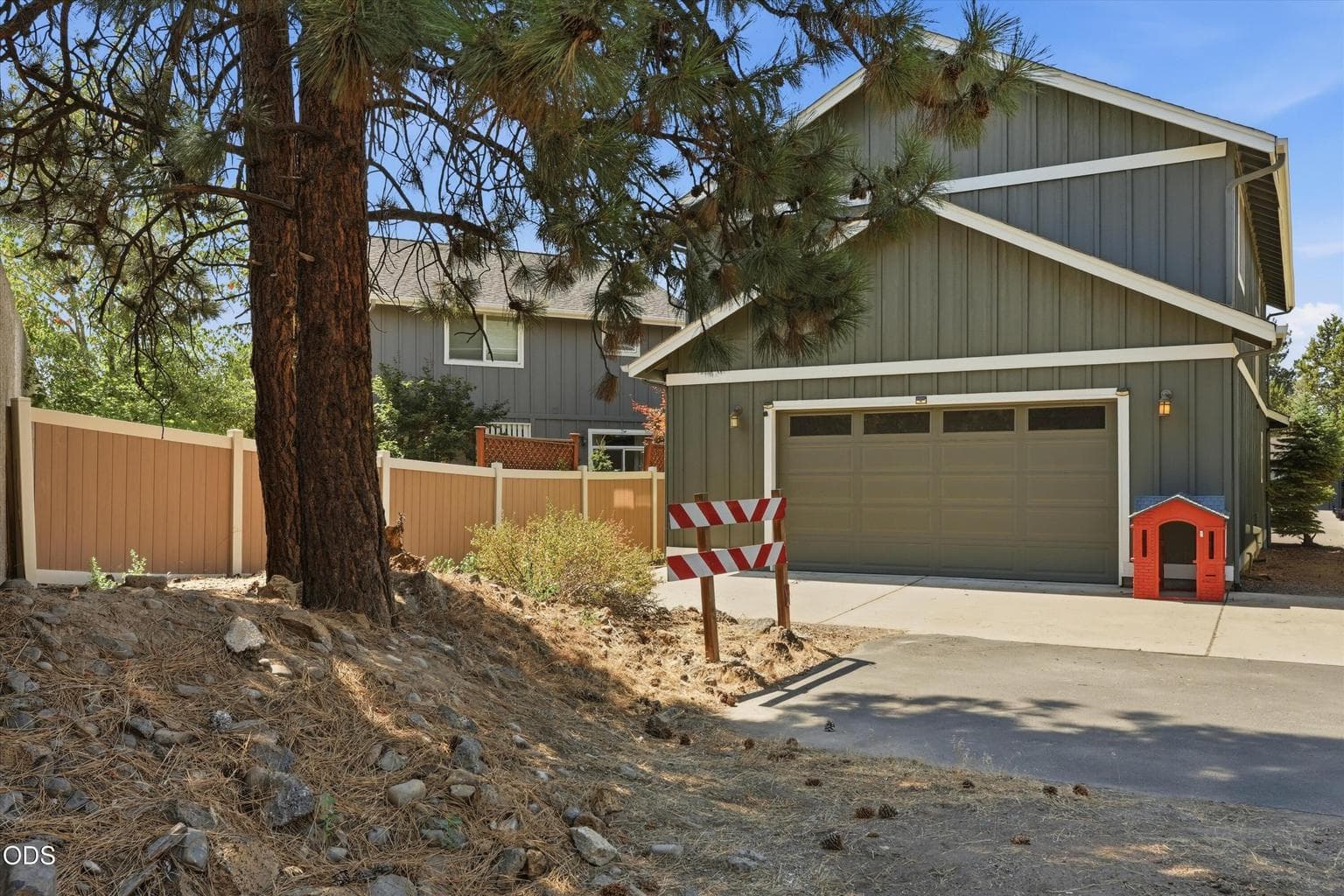 Photo of 61390 Merriewood Court 25 of 34