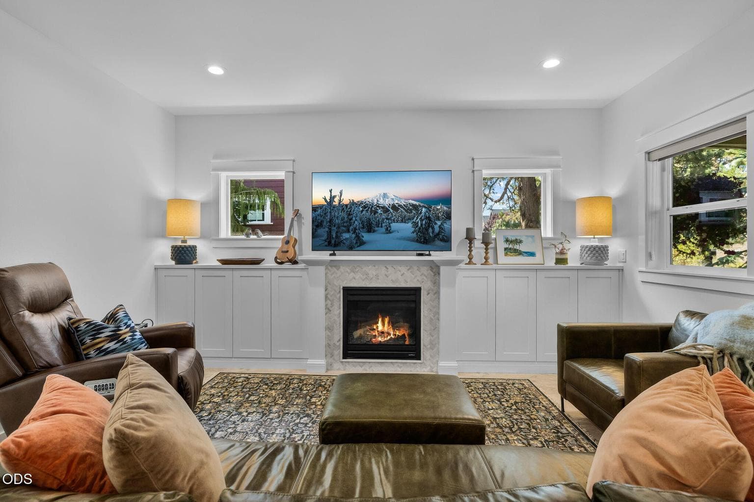 Photo of 762 Mount Washington Drive 5 of 32