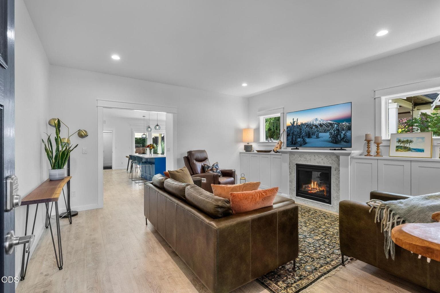 Photo of 762 Mount Washington Drive 4 of 32