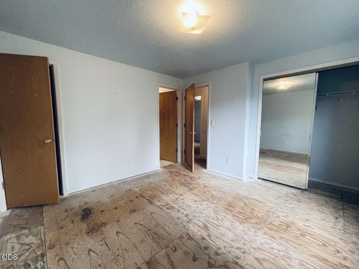 Photo of 2026 NE Hall Circle 16 of 35