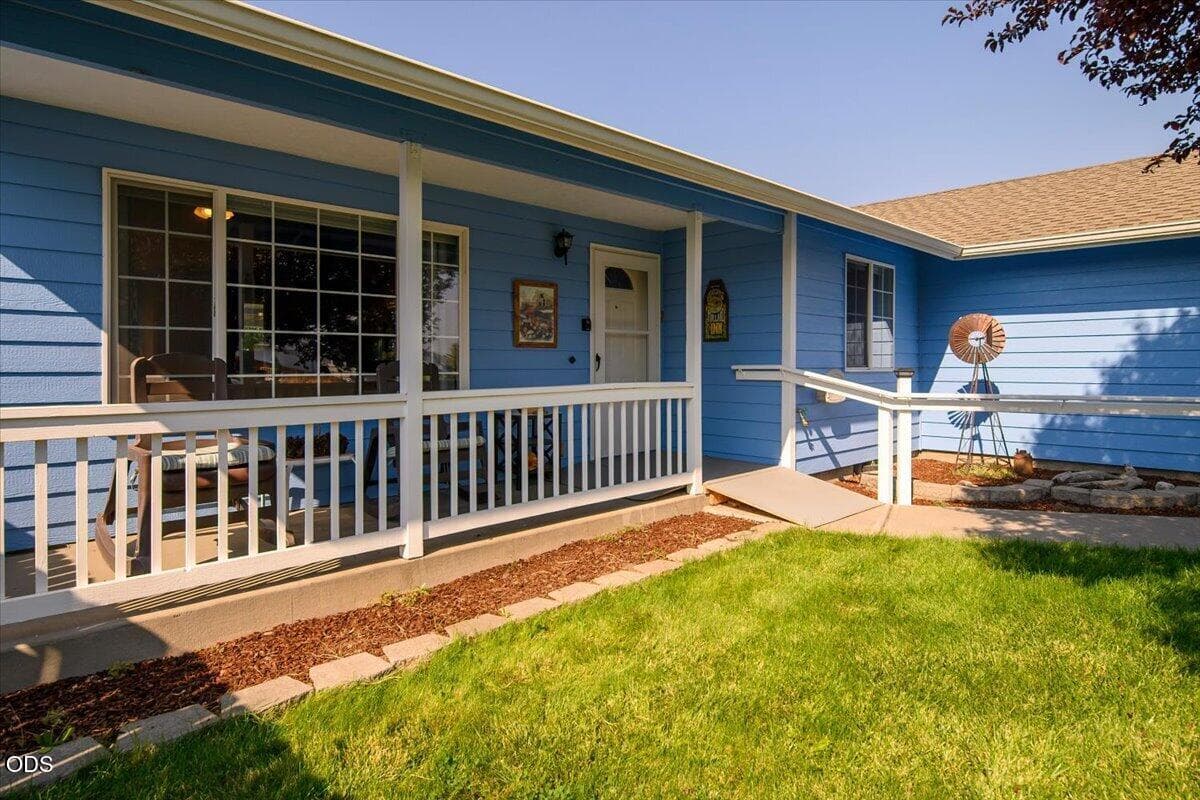 Photo of 2271 Cherry Loop 3 of 48