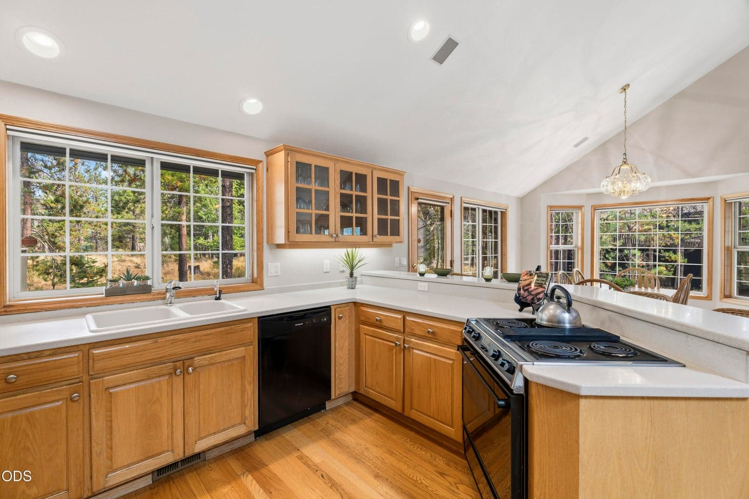 Photo of 17900 Red Cedar Lane 6 of 24