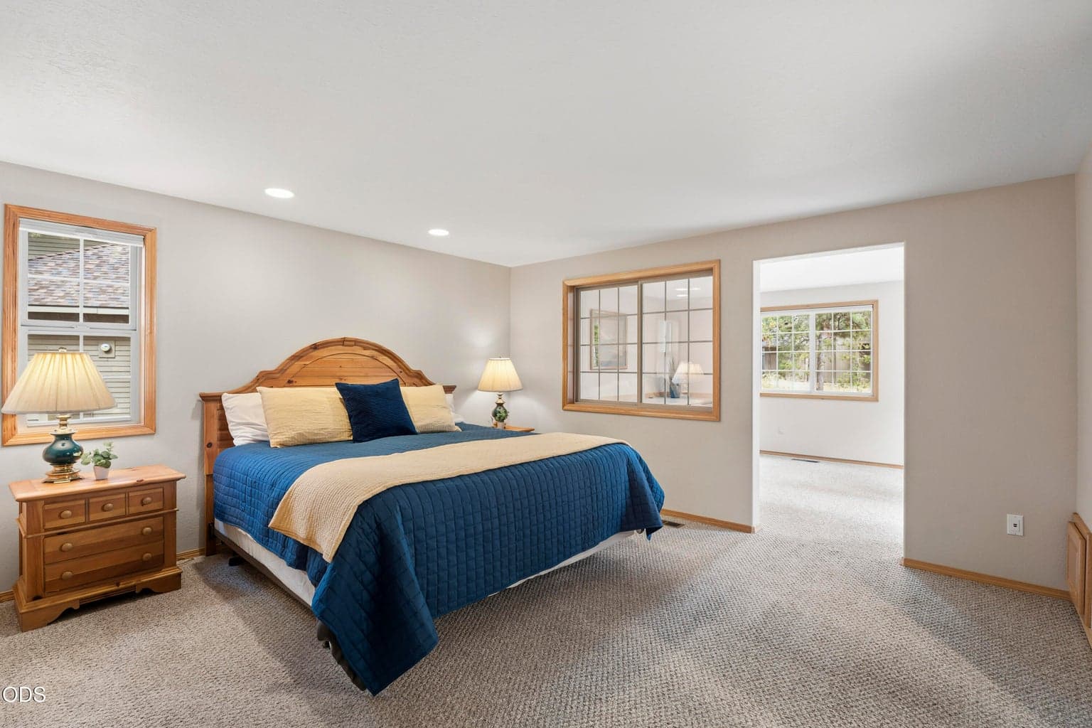 Photo of 17900 Red Cedar Lane 4 of 24