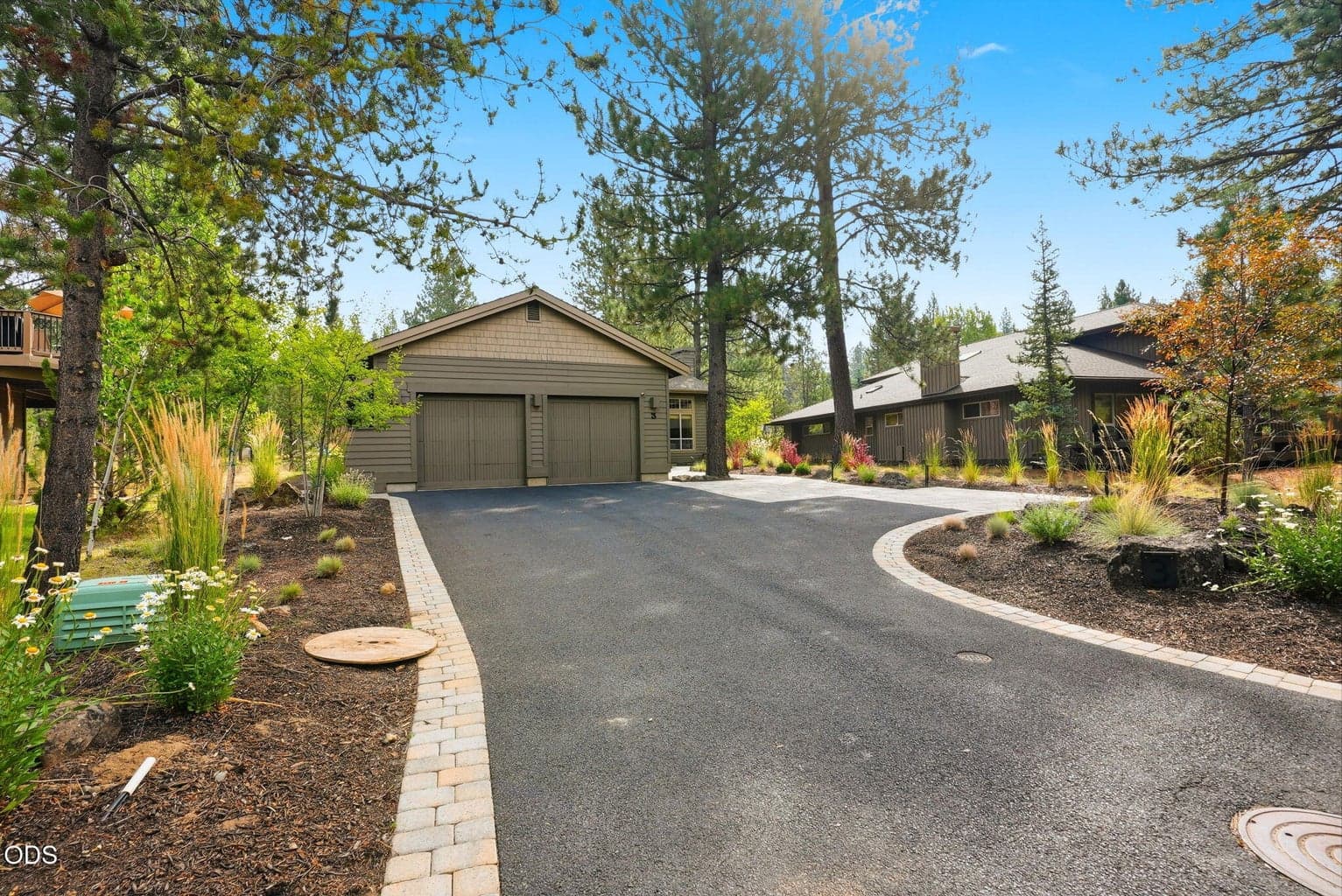 Photo of 17926 Foursome Lane 1 of 46