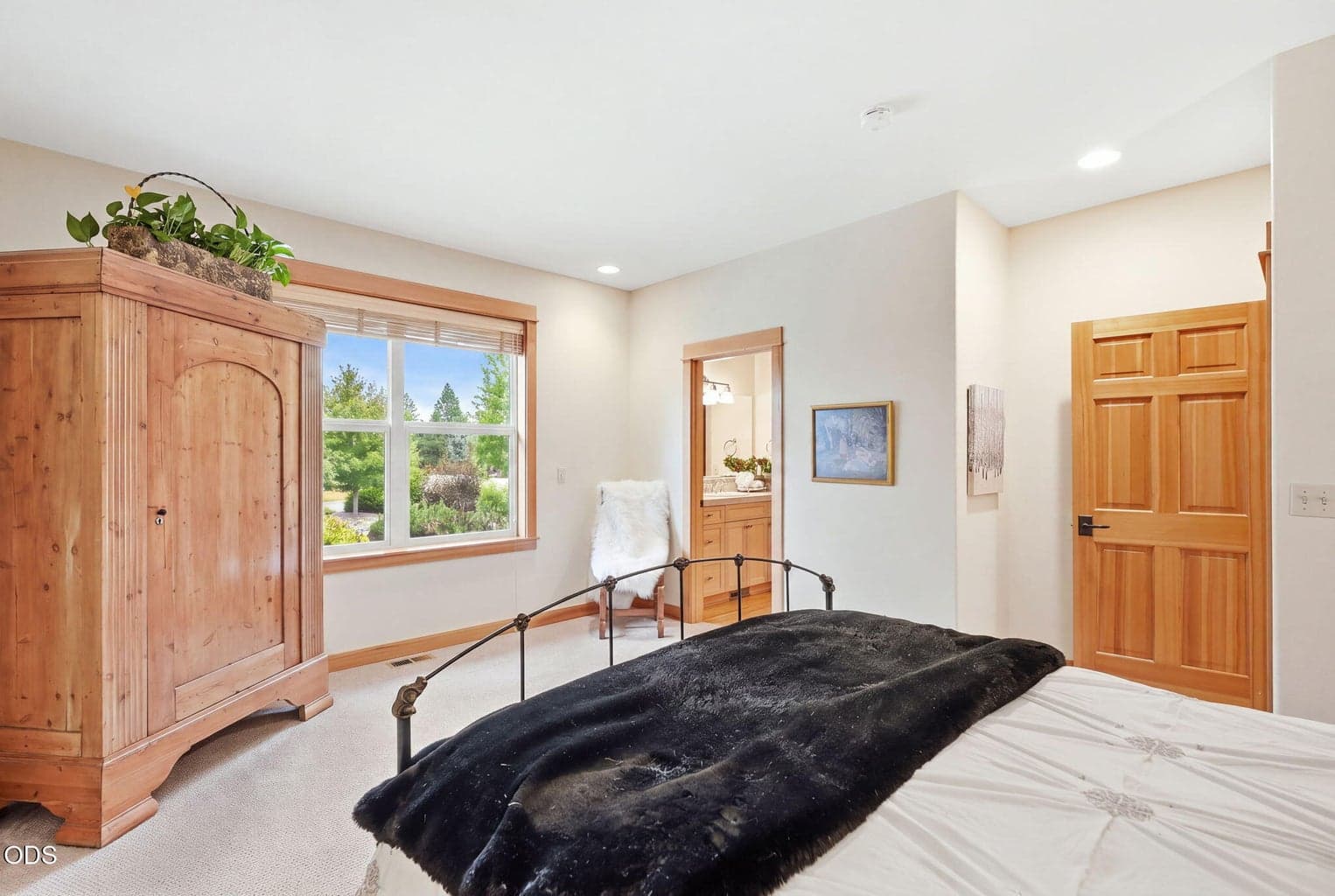 Photo of 17926 Foursome Lane 24 of 46
