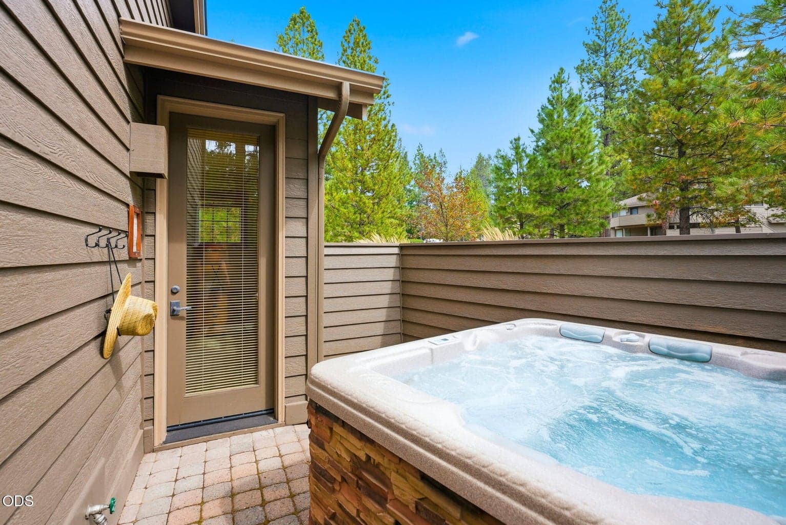 Photo of 17926 Foursome Lane 32 of 46