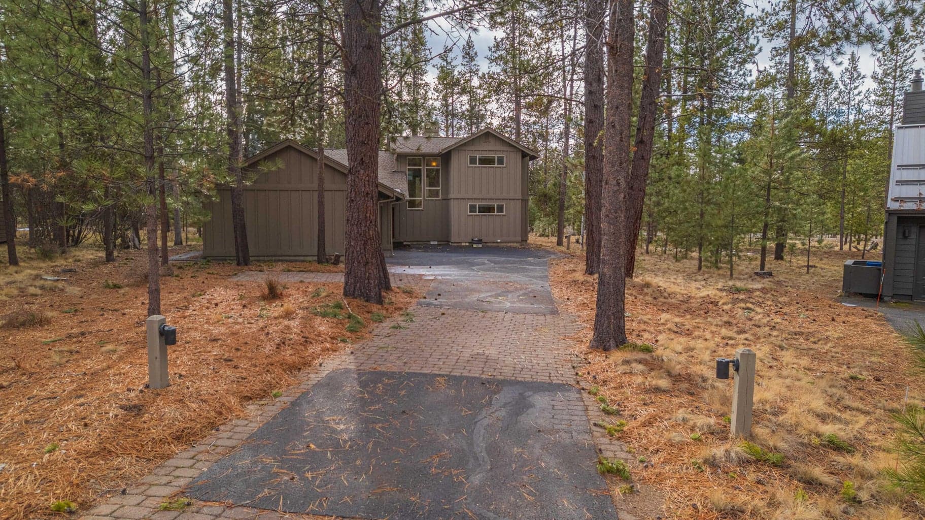 Photo of 57655 Aspen Lane 2 of 47