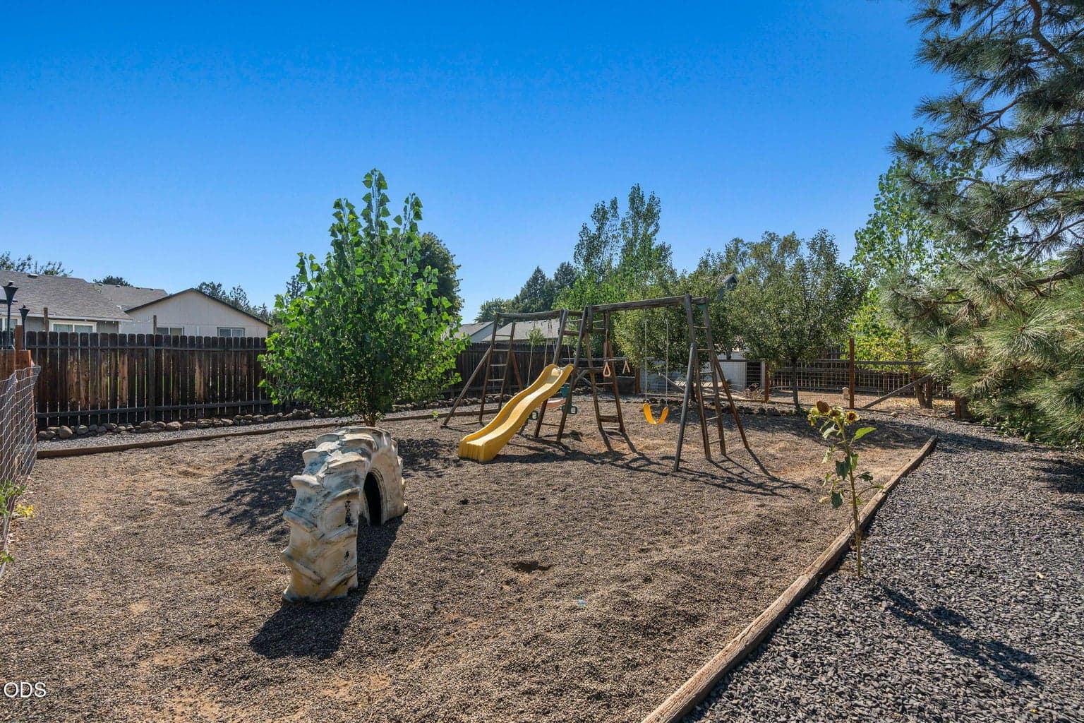 Photo of 3238 SW Lava Avenue 31 of 35
