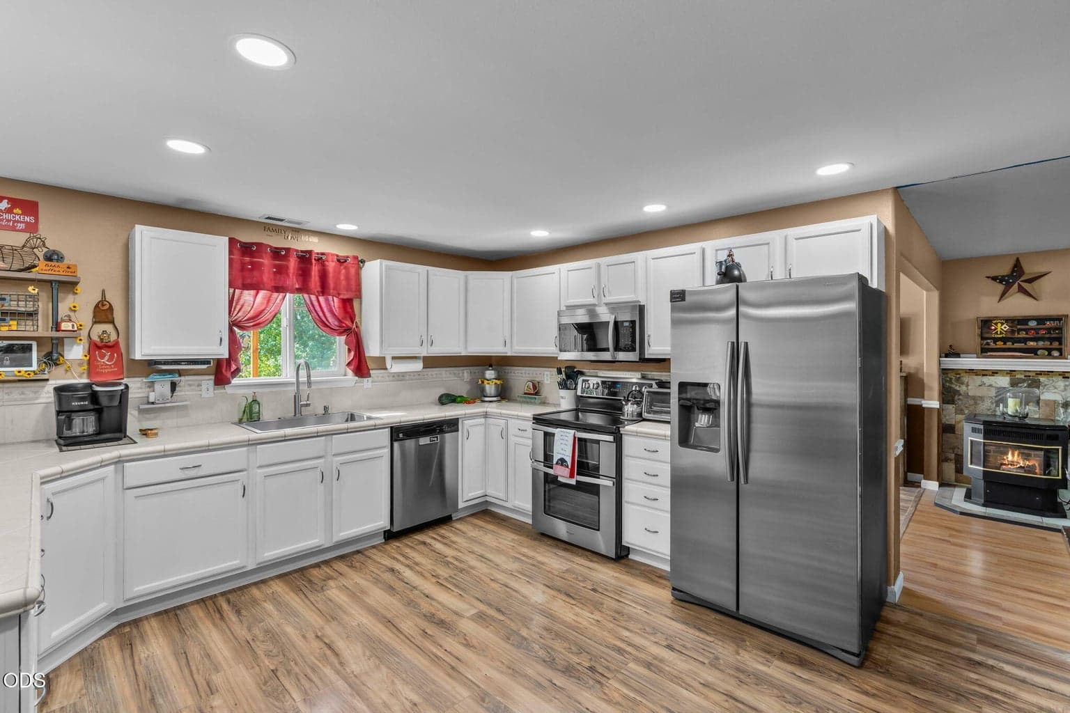 Photo of 3238 Lava Avenue 5 of 35
