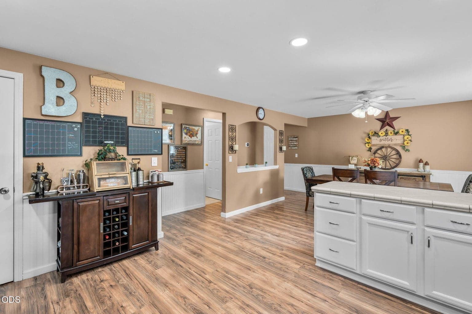 Photo of 3238 SW Lava Avenue 6 of 35