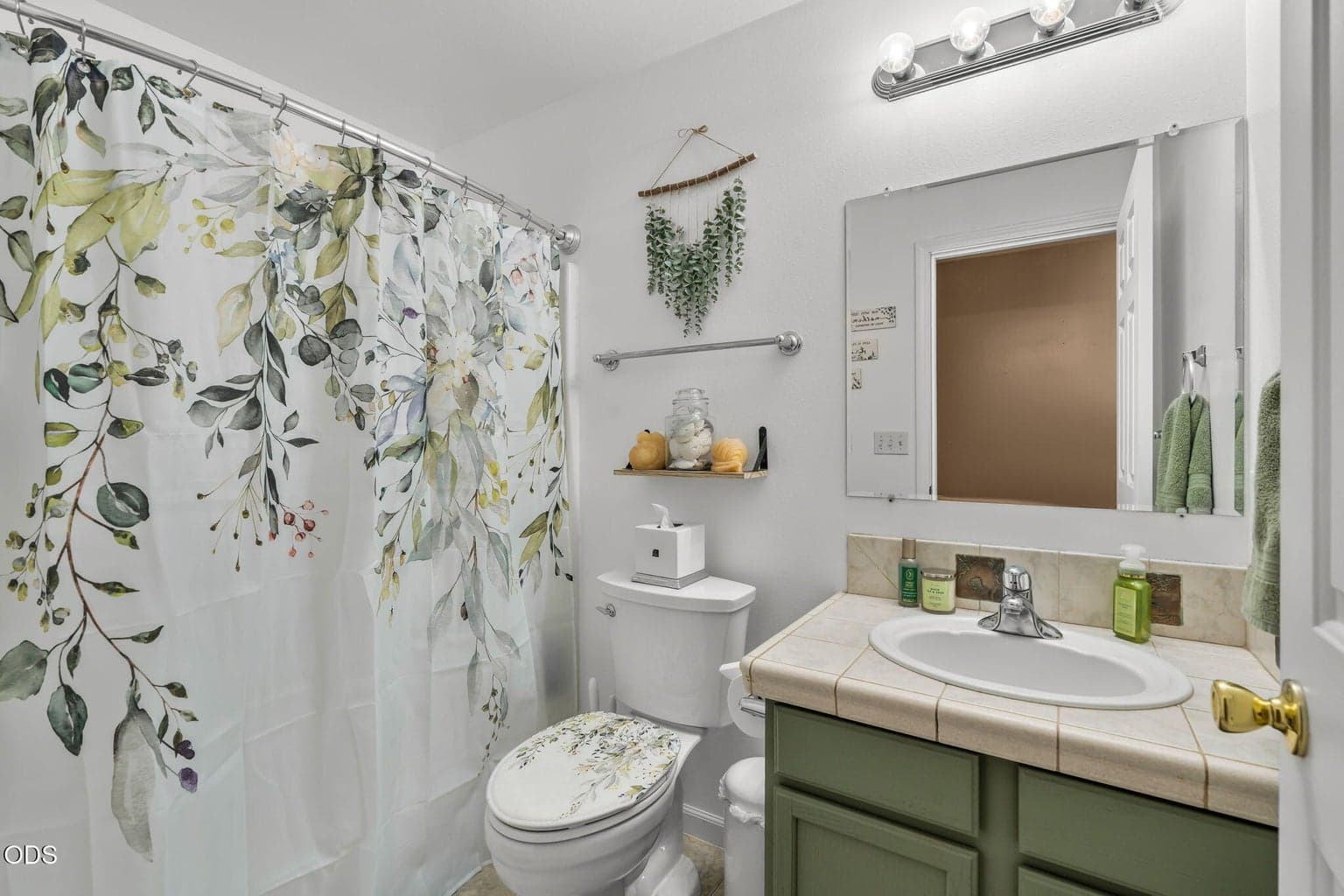 Photo of 3238 SW Lava Avenue 20 of 35