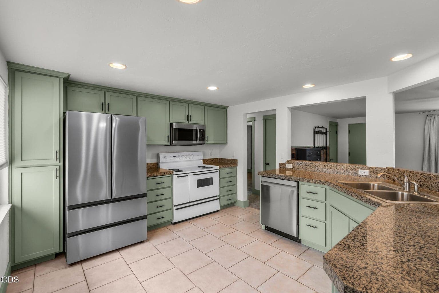 Photo of 1516 23rd Street 5 of 23