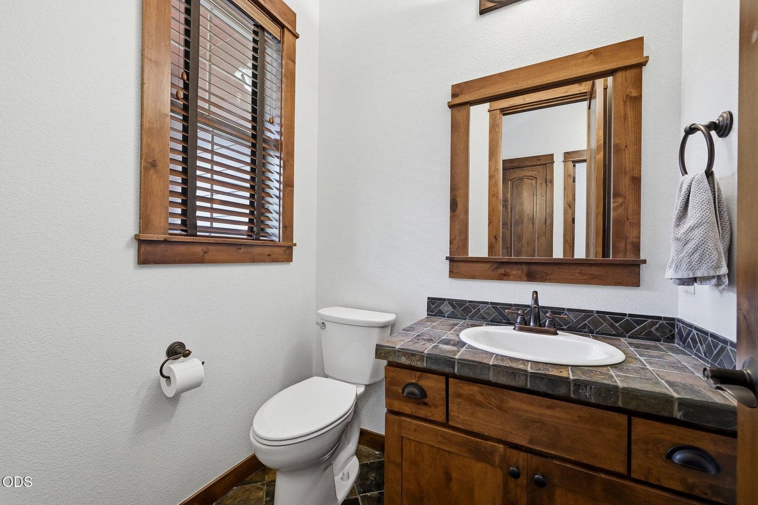 Photo of 60826 Whitney Place 21 of 54