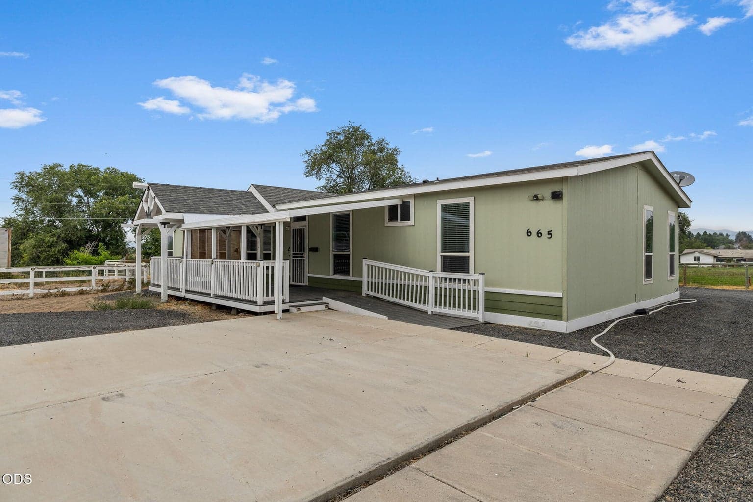 Photo of 665 Apollo Road 4 of 49