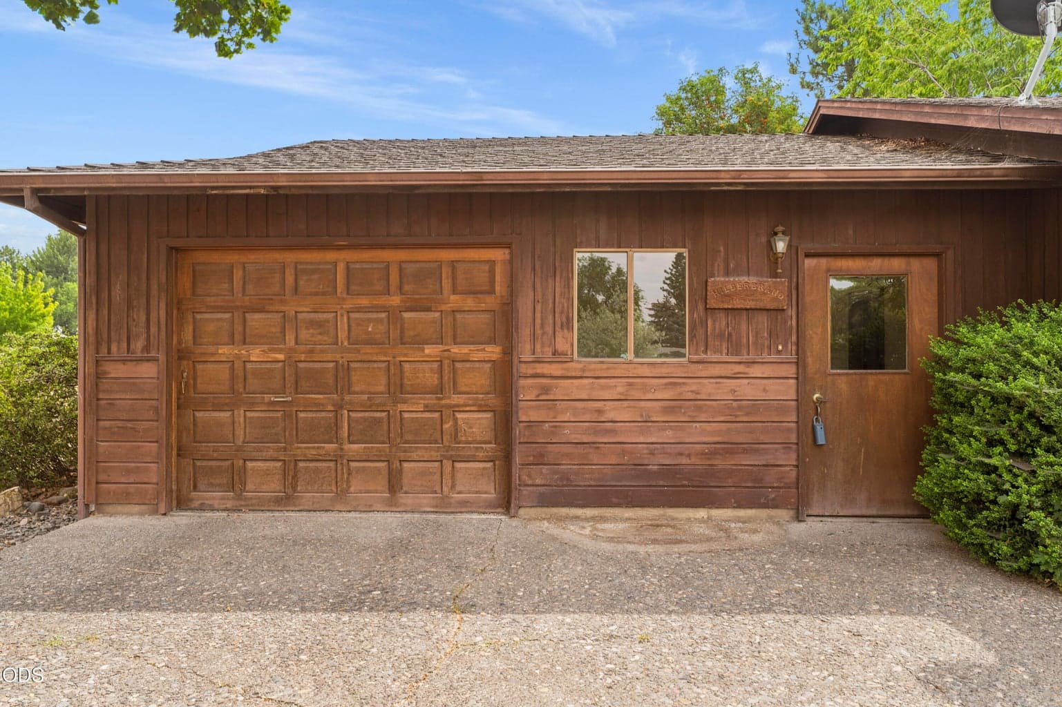 Photo of 566 NW Reata 3 of 35