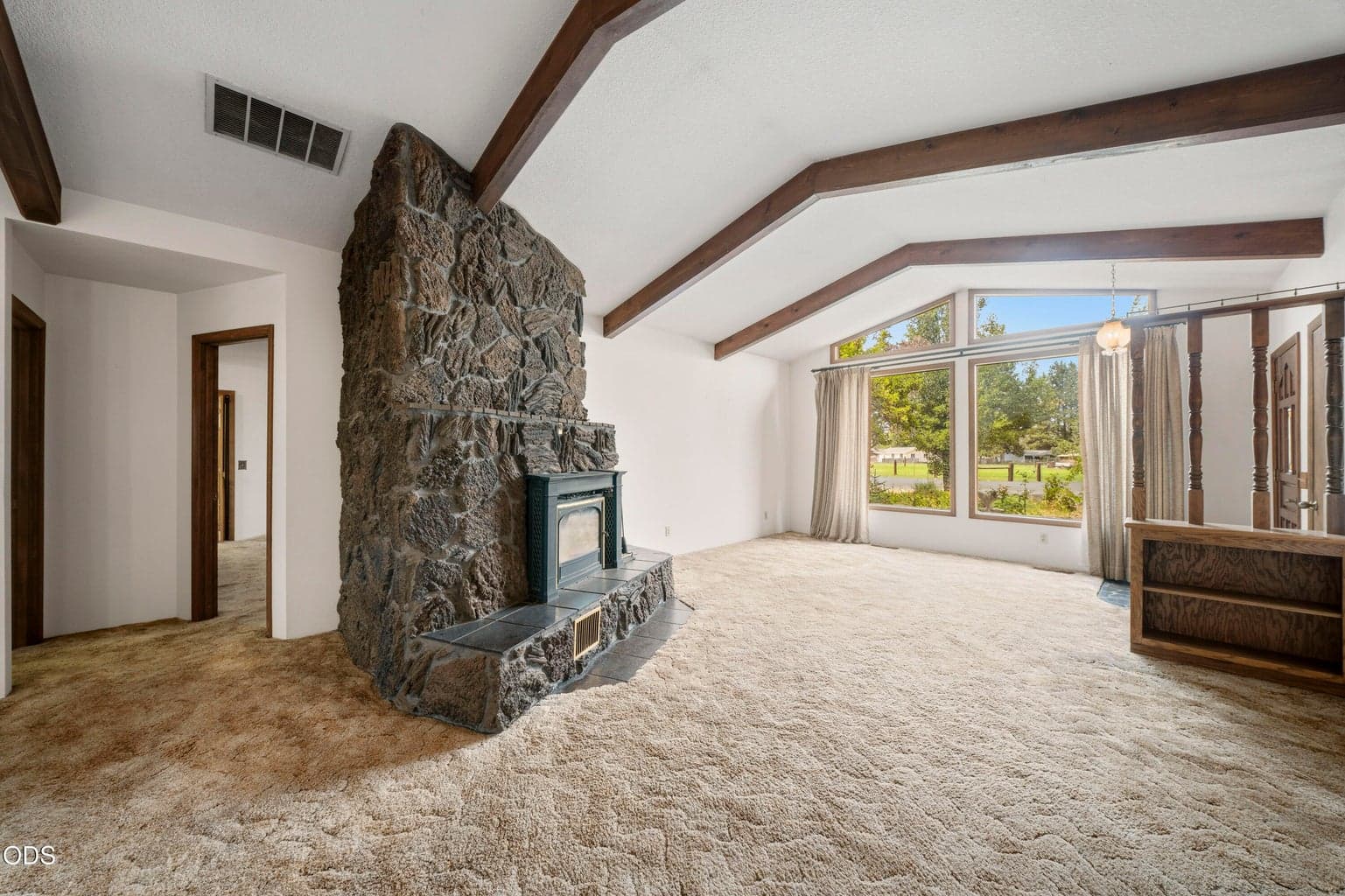 Photo of 566 NW Reata 9 of 35