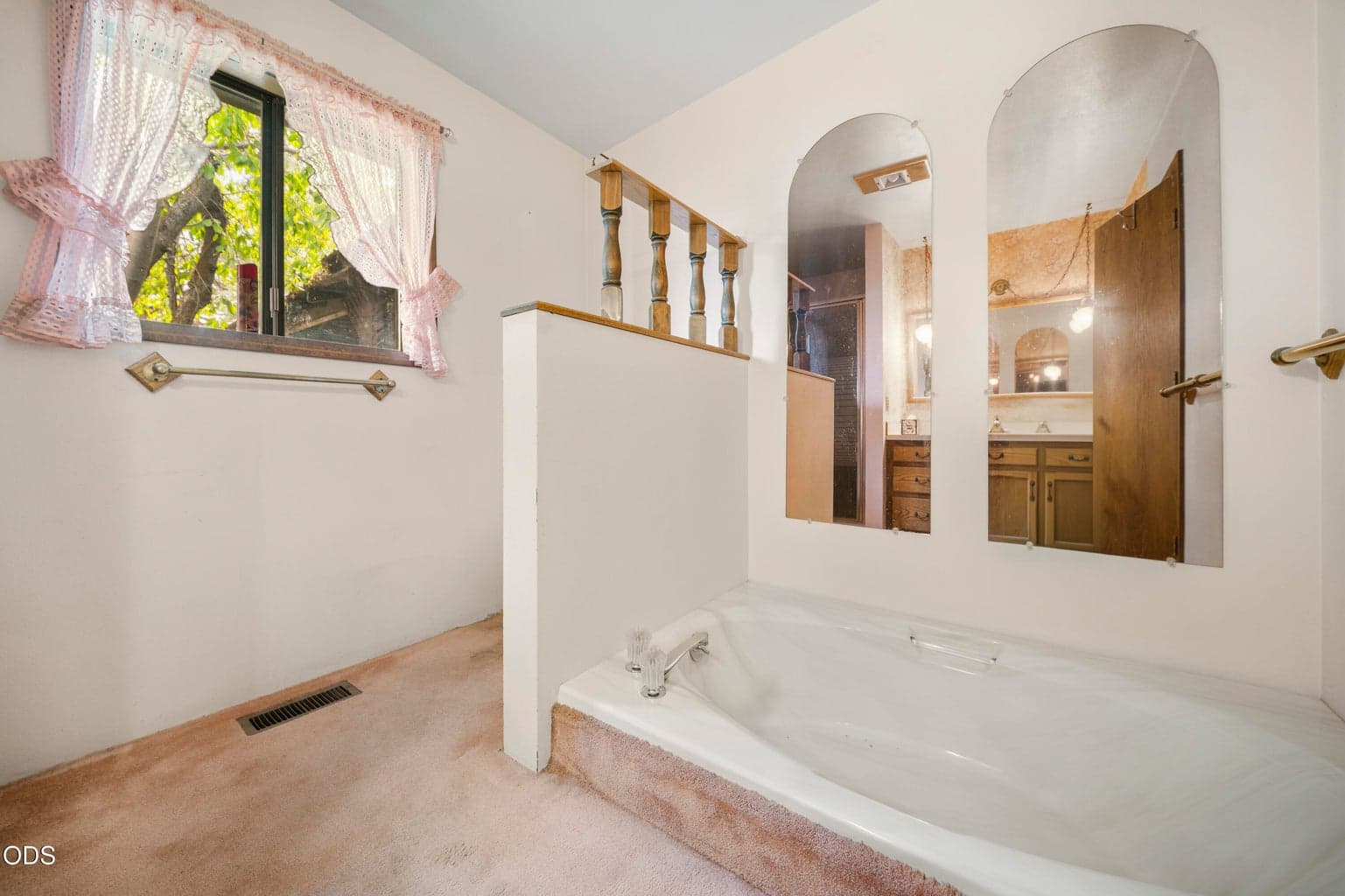 Photo of 566 NW Reata 21 of 35