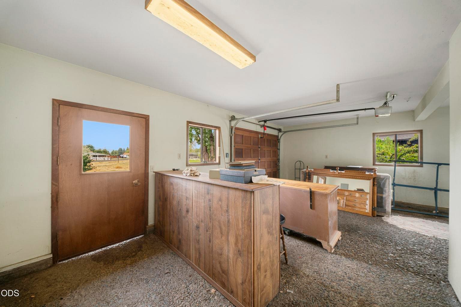 Photo of 566 NW Reata 23 of 35