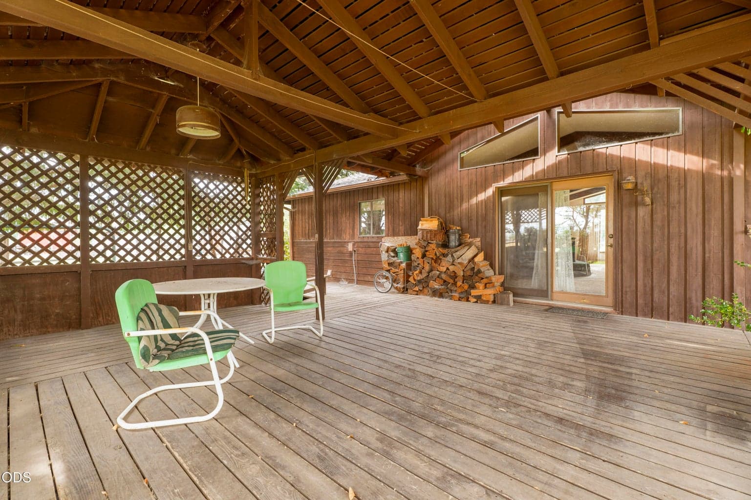 Photo of 566 NW Reata 28 of 35