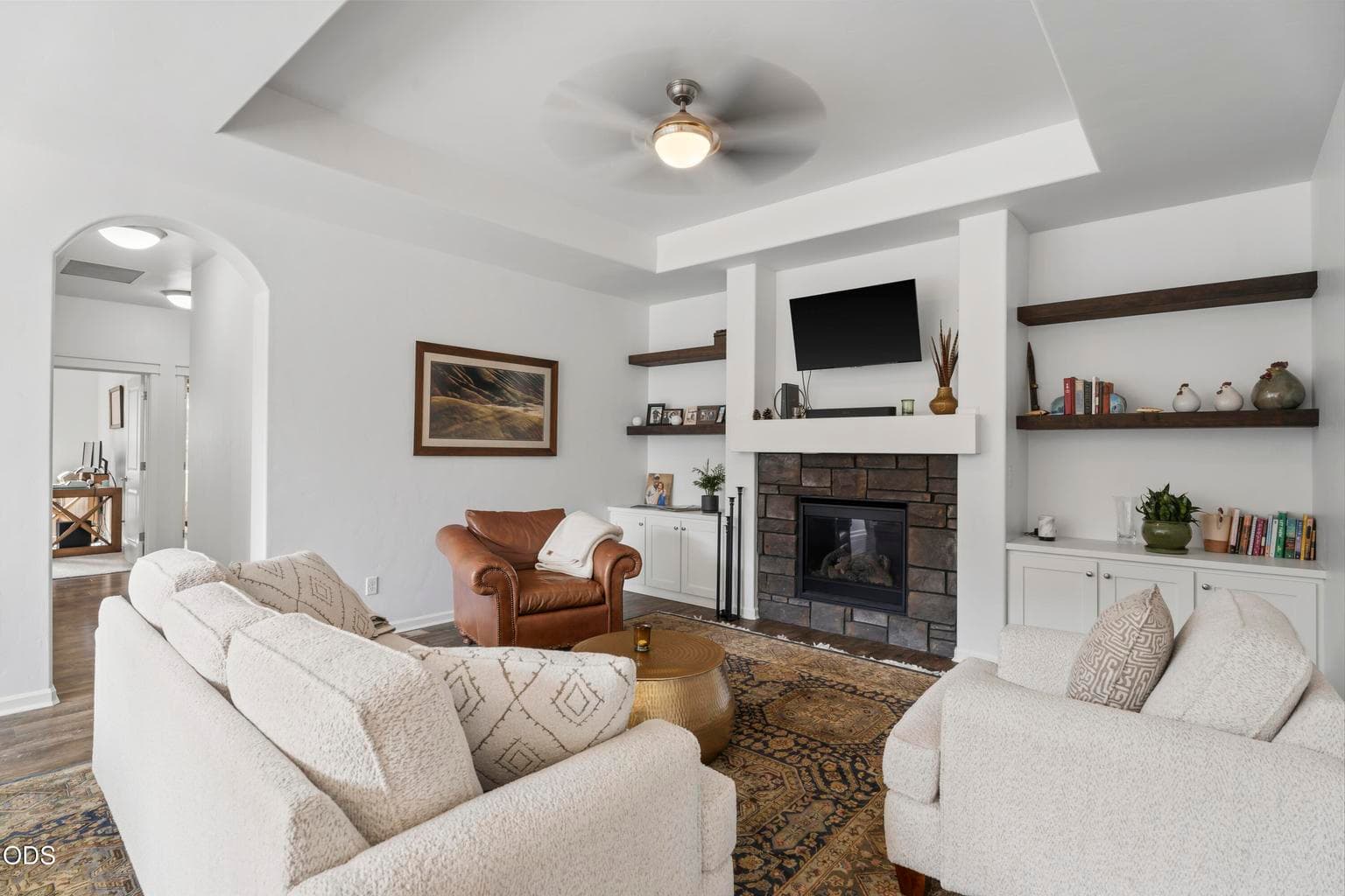 Photo of 60415 Hedgewood Lane 4 of 27