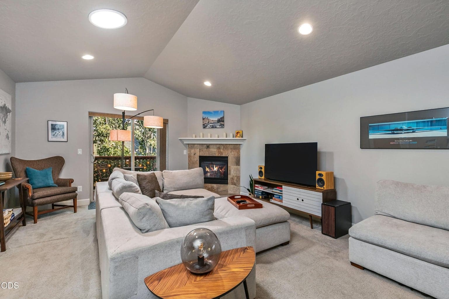 Photo of 2820 NE Aldrich Avenue 8 of 25