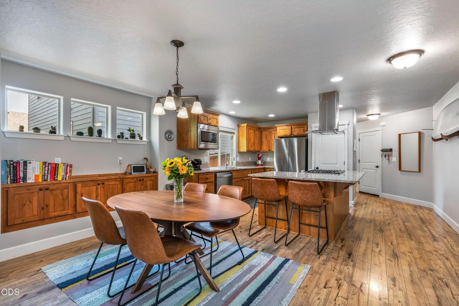 Photo of 2820 NE Aldrich Avenue 9 of 25
