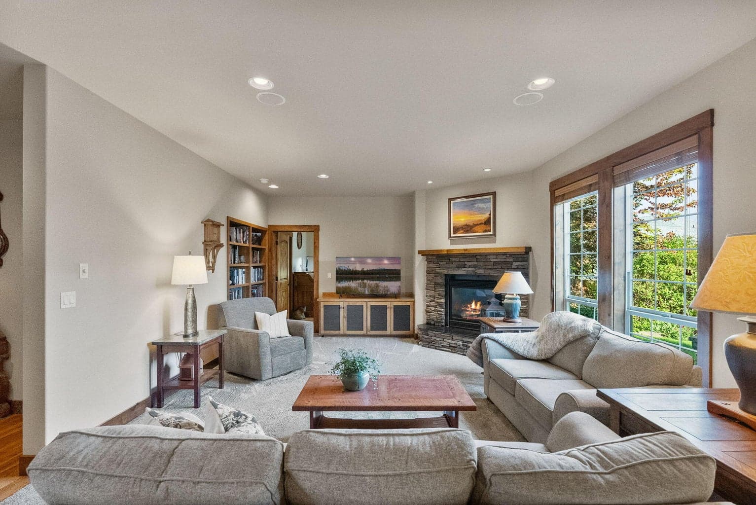 Photo of 20960 Gardenia Avenue 10 of 56