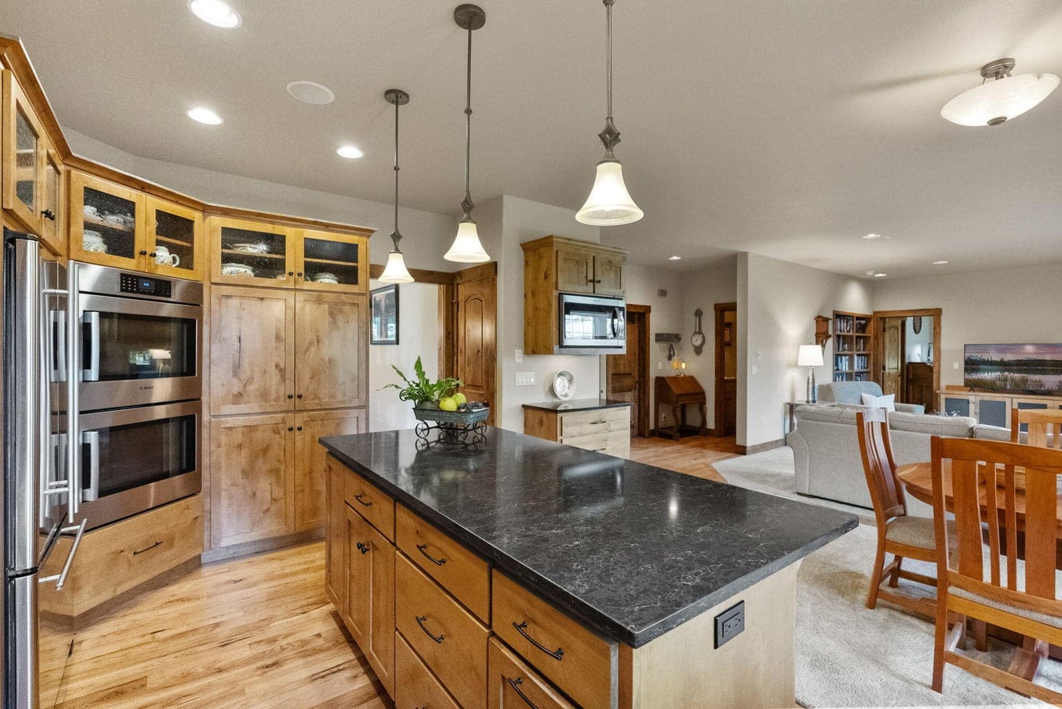 Photo of 20960 Gardenia Avenue 18 of 56