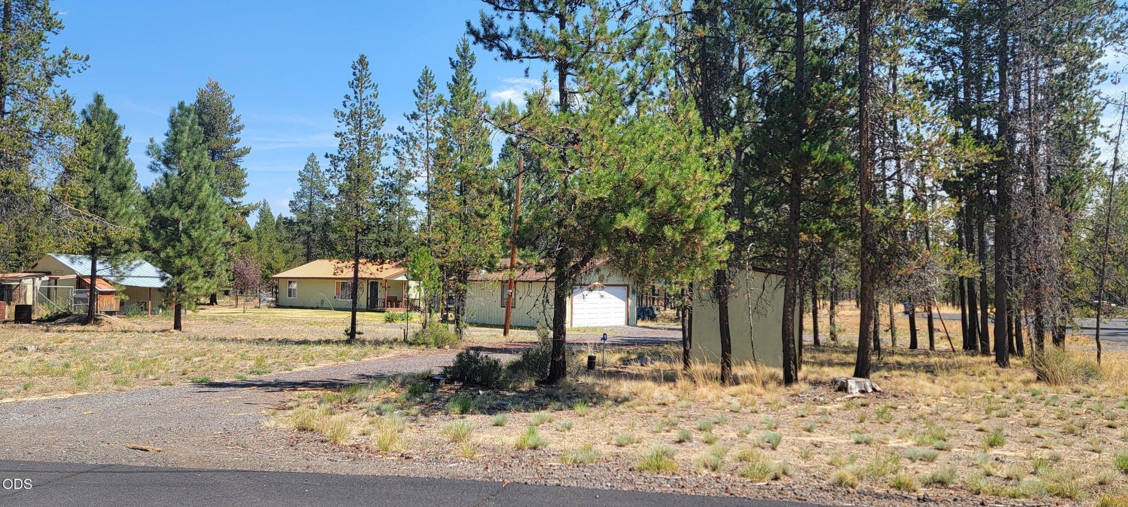 Photo of 16532 Fawn Court 7 of 32