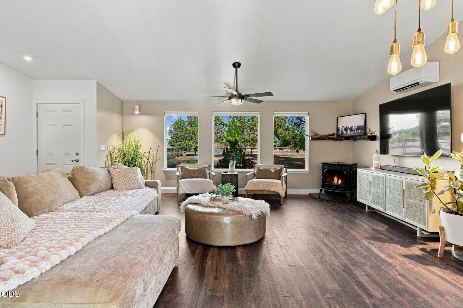 Photo of 13714 SW Chipmunk Road 11 of 44