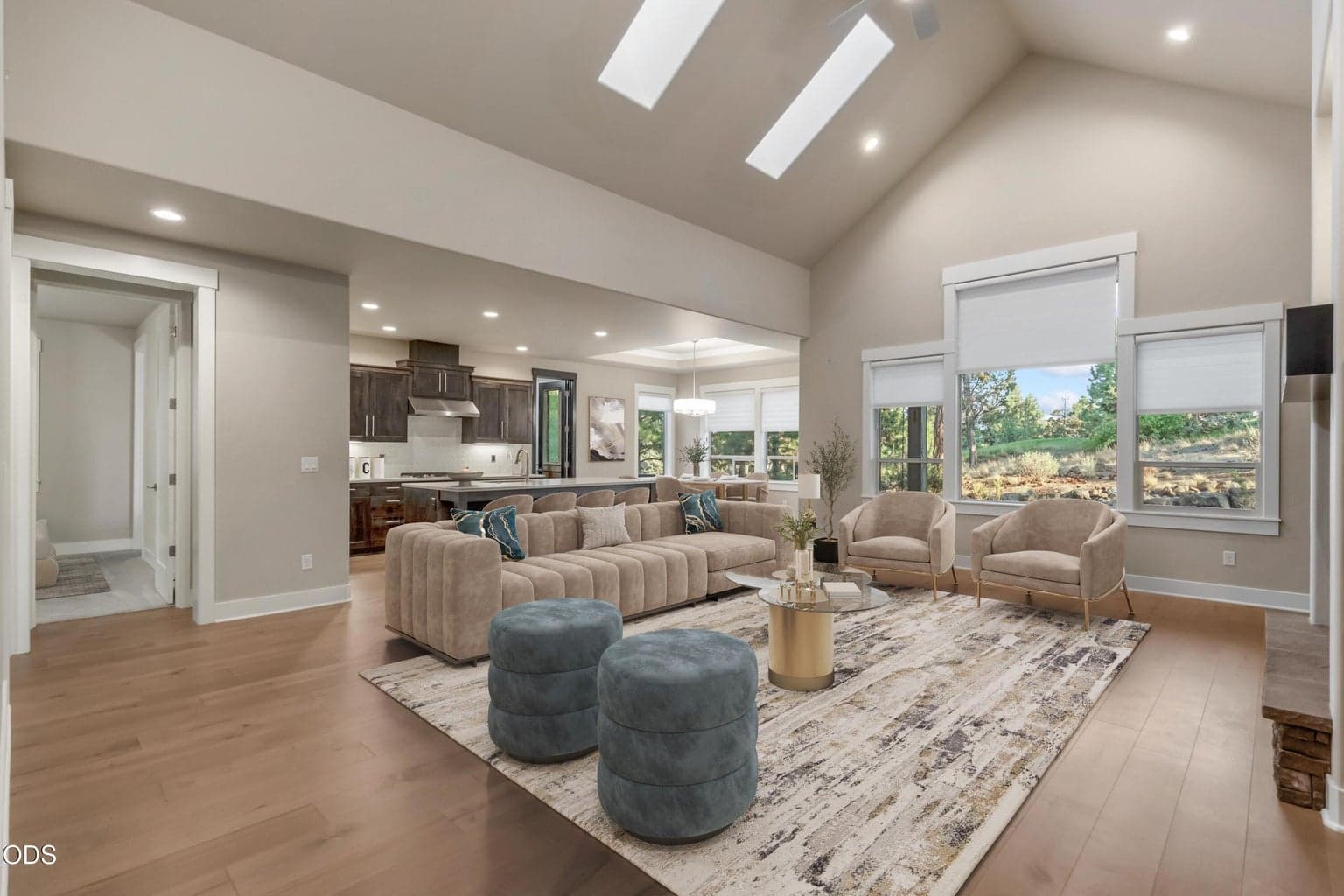 Photo of 2557 Pine Terrace Drive 4 of 47